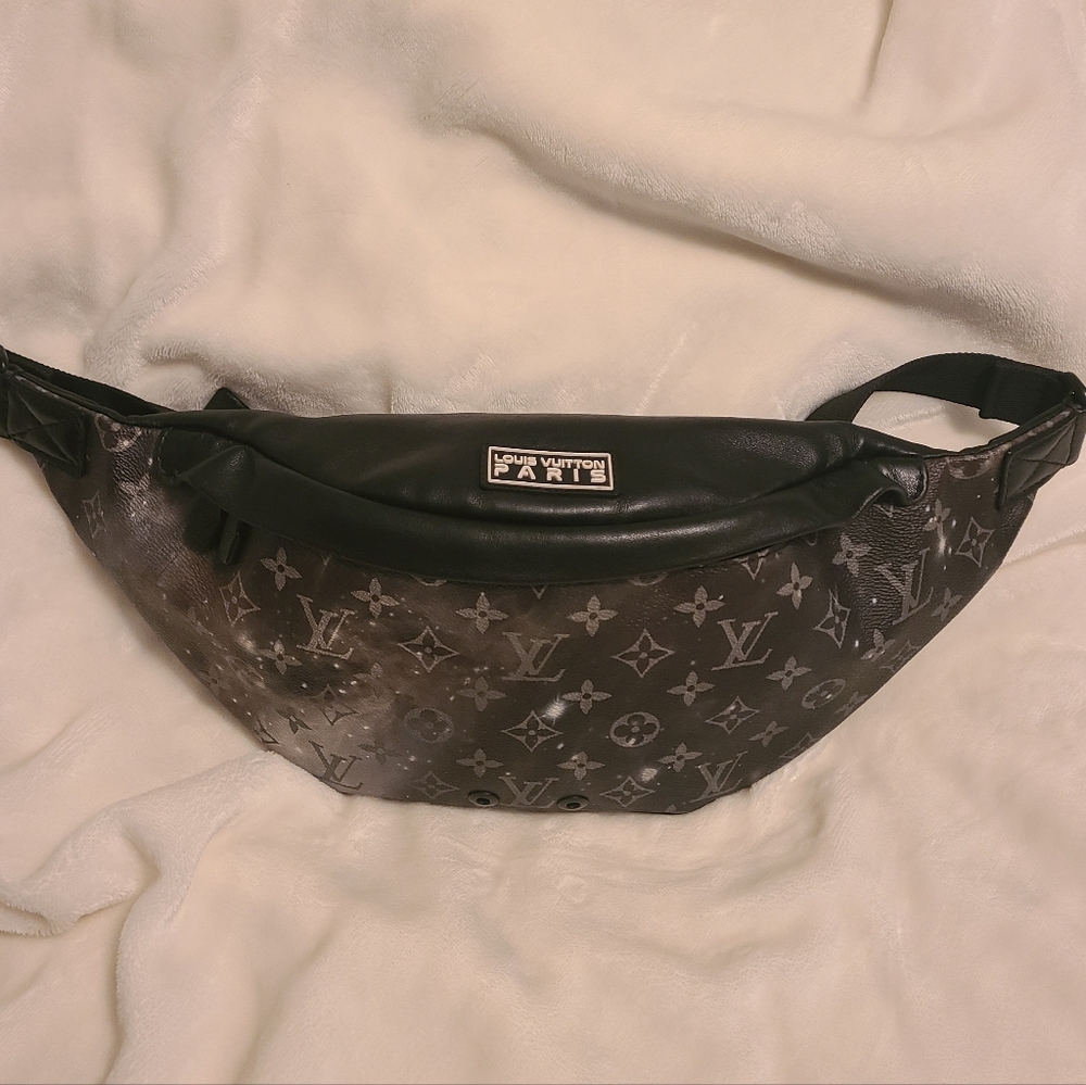Authentic LV Louis Vuitton Special Edition Galaxy Discovery Mono Belt Bum Bag